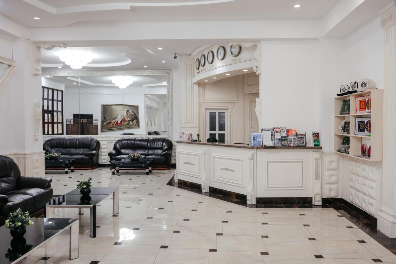Grand Hotel Μπισκέκ Εξωτερικό φωτογραφία
