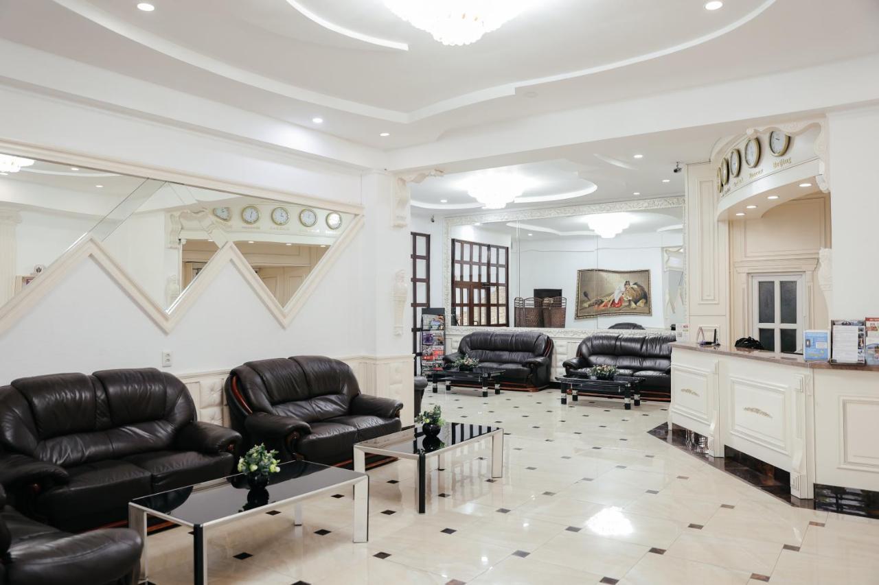 Grand Hotel Μπισκέκ Εξωτερικό φωτογραφία