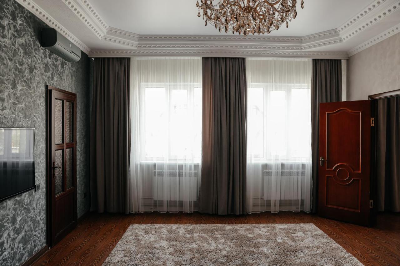 Grand Hotel Μπισκέκ Εξωτερικό φωτογραφία