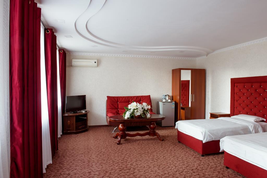 Grand Hotel Μπισκέκ Εξωτερικό φωτογραφία