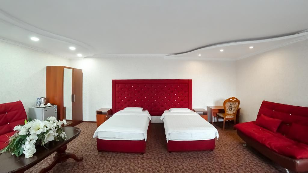 Grand Hotel Μπισκέκ Εξωτερικό φωτογραφία