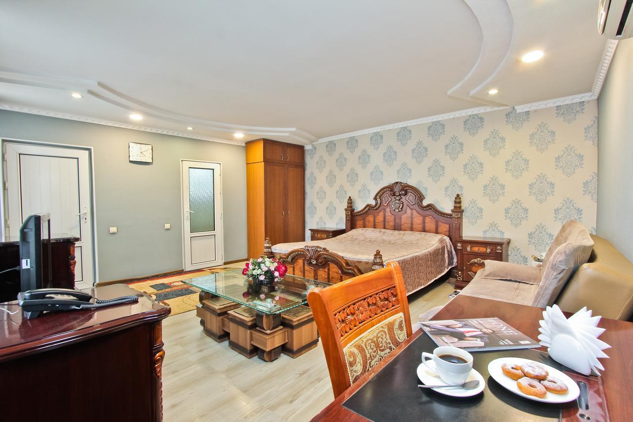 Grand Hotel Μπισκέκ Εξωτερικό φωτογραφία
